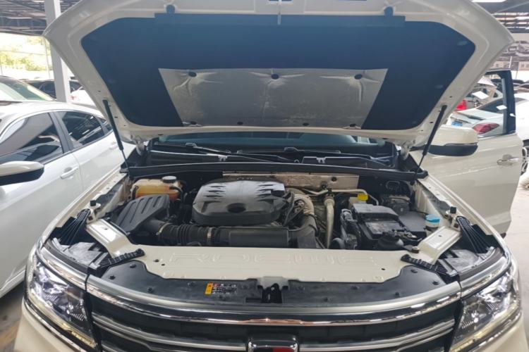 Used Roewe RX8 2019 30T Two-Wheel Drive Supreme Flagship Edition Engine Bay