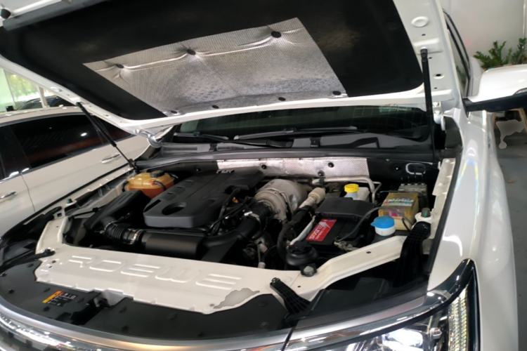 Used Roewe RX8 2019 30T Smart Connectivity Two-Wheel Drive Supreme Flagship Edition Engine Bay