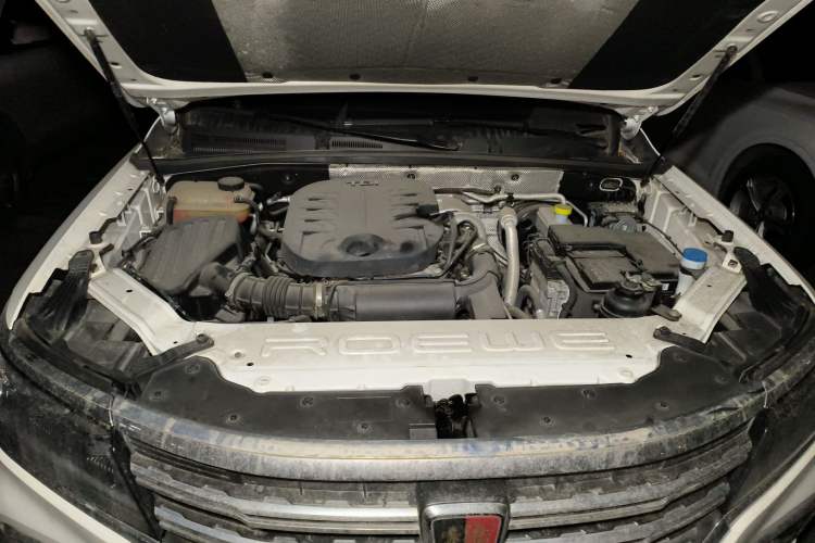 Used Roewe RX8 2019 30T Smart Connectivity Four-Wheel Drive Supreme Flagship Edition Engine Bay