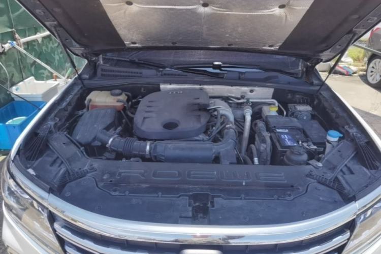 Used Roewe RX8 2019 30T Smart Connectivity Two-Wheel Drive Supreme Flagship Edition Engine Bay