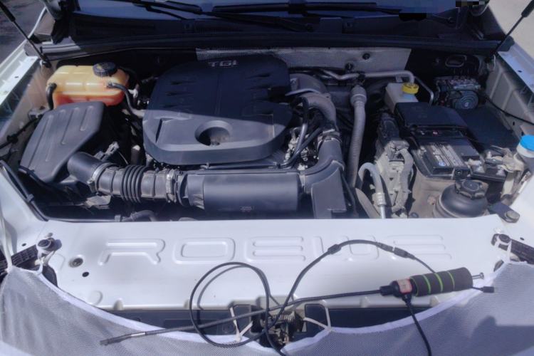 Used Roewe RX8 2019 30T Smart Connectivity Four-Wheel Drive Supreme Flagship Edition Engine Bay