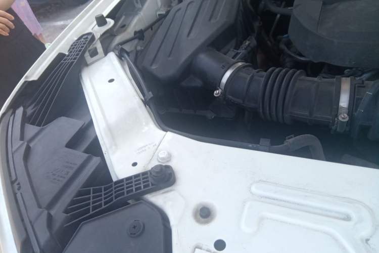 Used Roewe RX8 2019 30T Smart Connectivity Four-Wheel Drive Supreme Flagship Edition Engine Bay Right