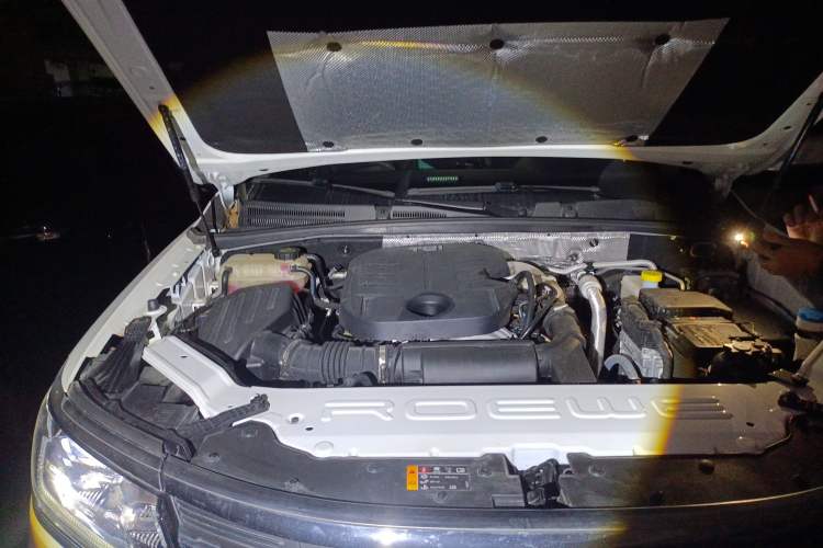 Used Roewe RX8 2019 30T Two-Wheel Drive Supreme Flagship Edition Engine Bay Right