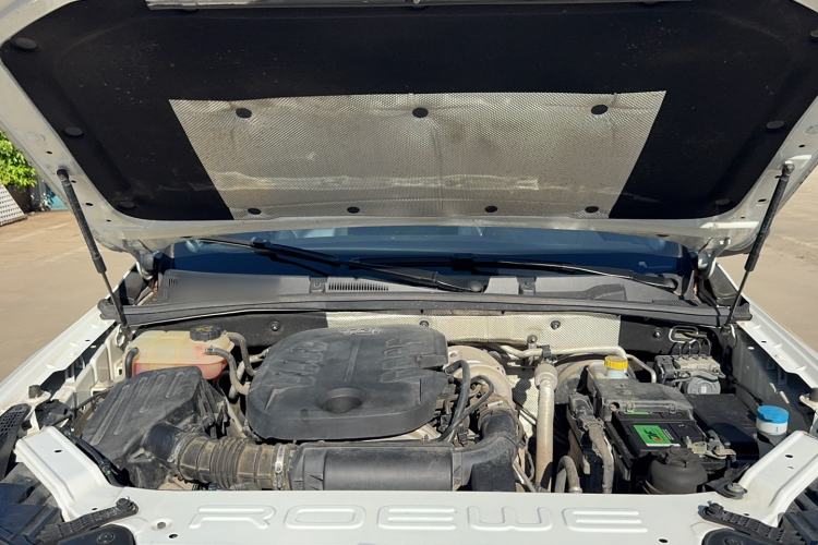 Used Roewe RX8 2019 30T Smart Connectivity Two-Wheel Drive Supreme Flagship Edition Engine Bay