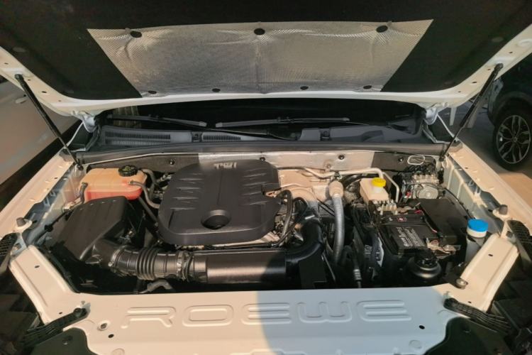 Used Roewe RX8 2019 30T Two-Wheel Drive Supreme Flagship Edition Engine Bay