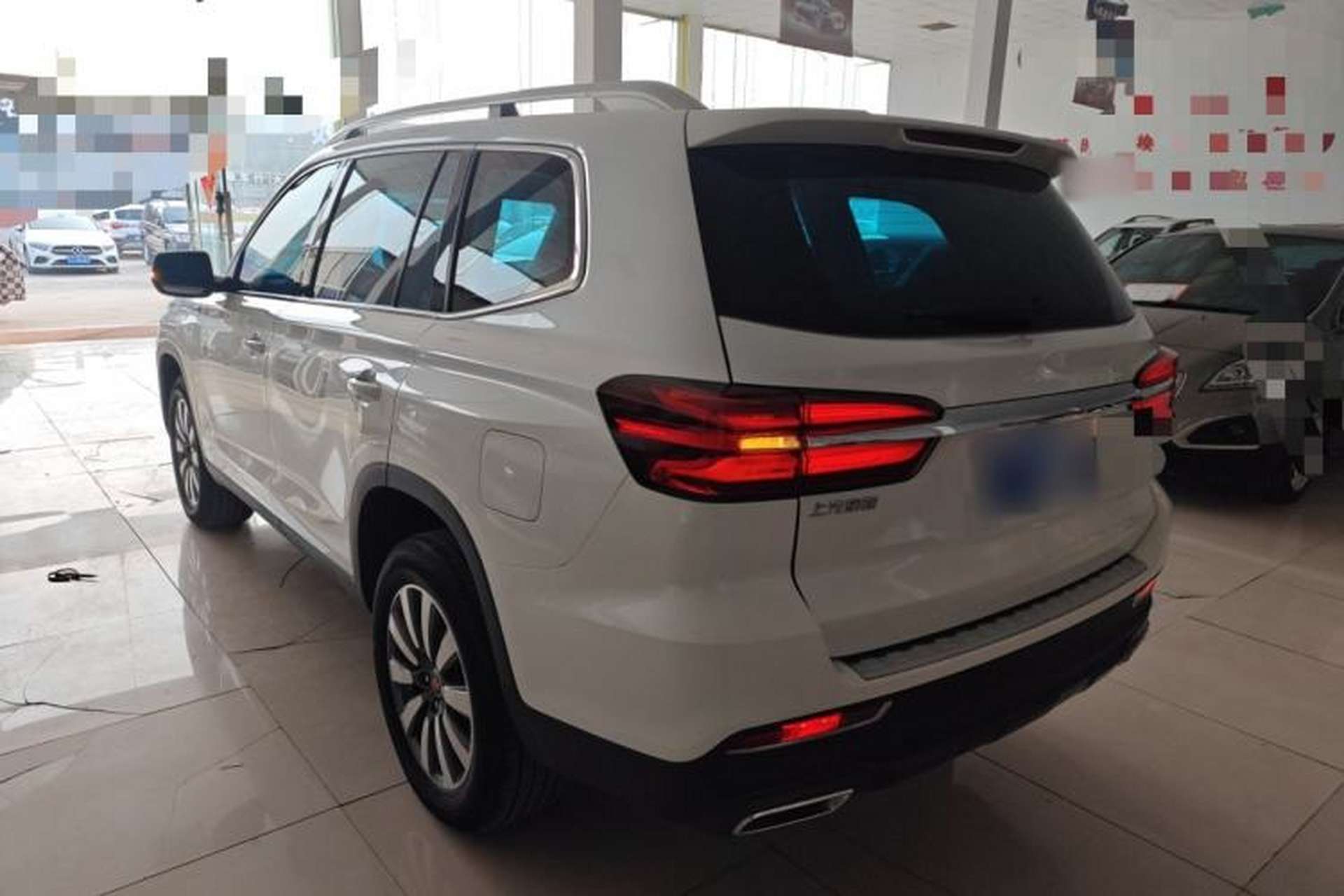 Used Roewe RX8 2019 30T Two-Wheel Drive Supreme Flagship Edition Exterior 2