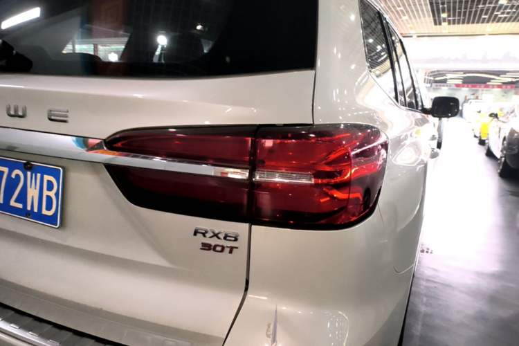 Used Roewe RX8 2019 30T Smart Connectivity Two-Wheel Drive Supreme Flagship Edition Exterior 3
