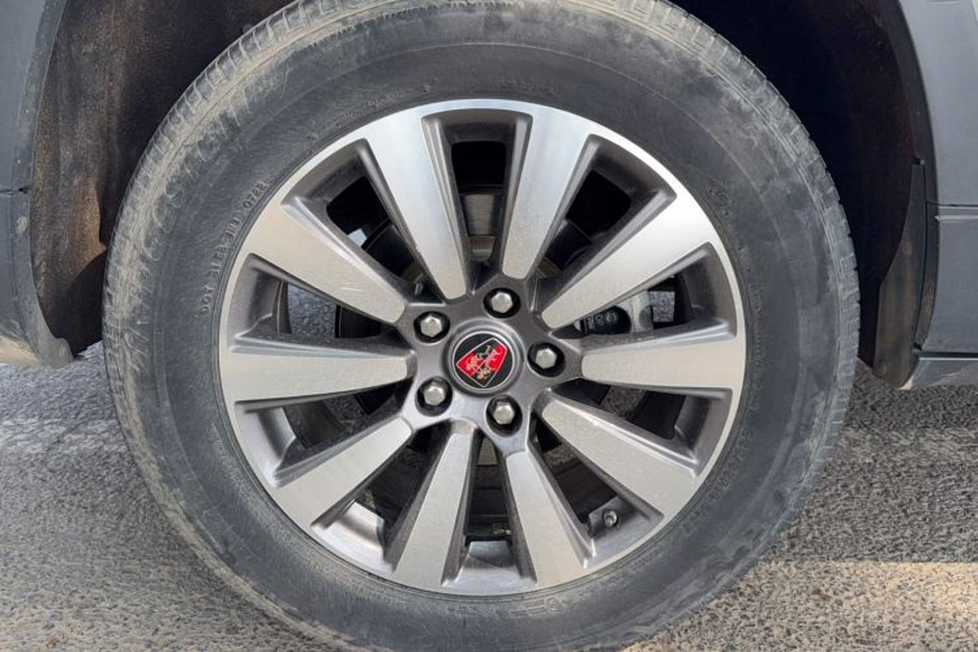 Used Roewe RX8 2019 30T Two-Wheel Drive Supreme Flagship Edition Exterior 3