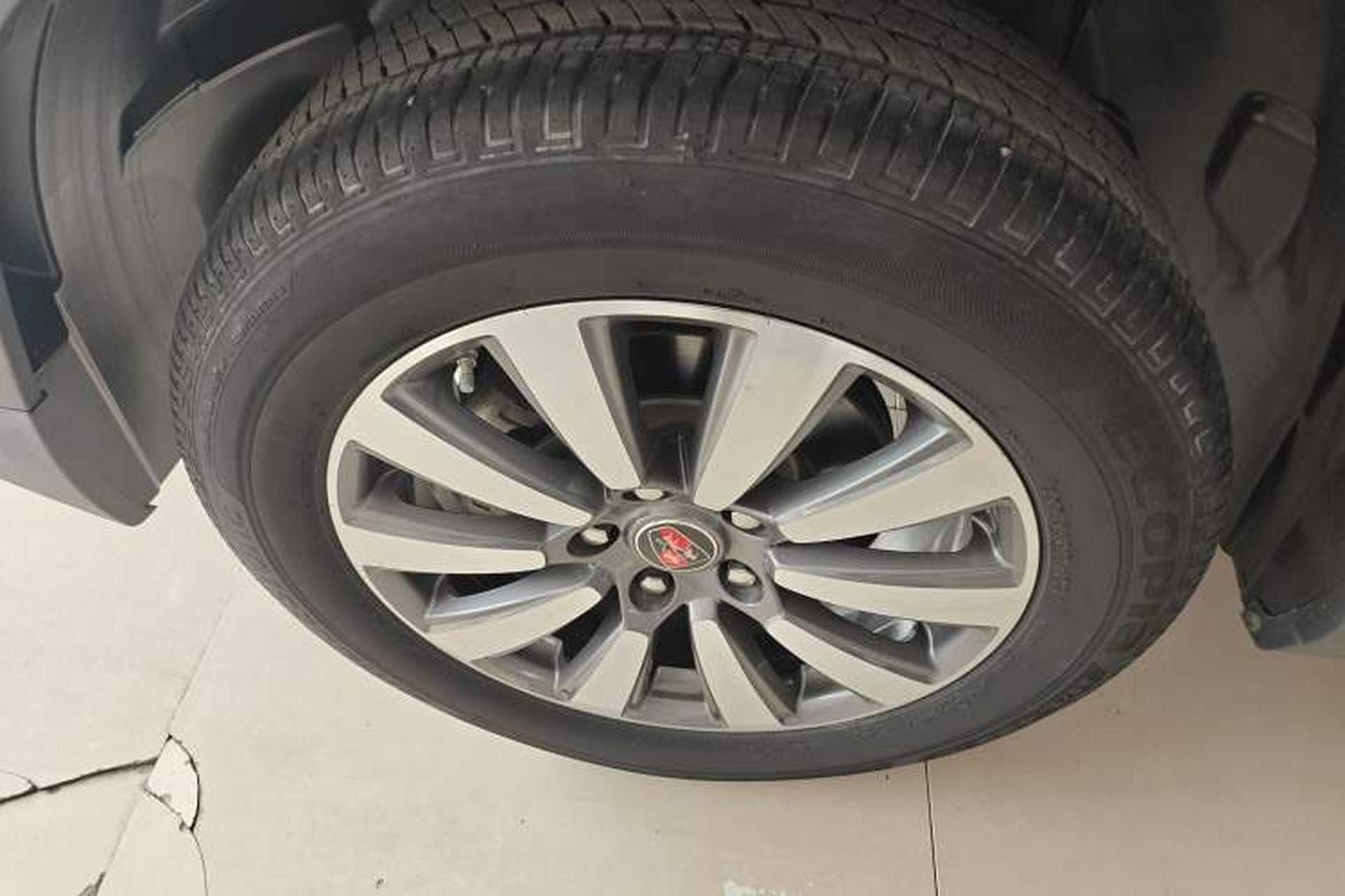 Used Roewe RX8 2019 30T Two-Wheel Drive Supreme Flagship Edition Exterior 4