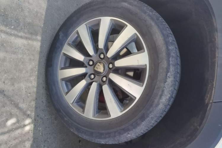 Used Roewe RX8 2019 30T Smart Connectivity Two-Wheel Drive Supreme Flagship Edition Exterior 5