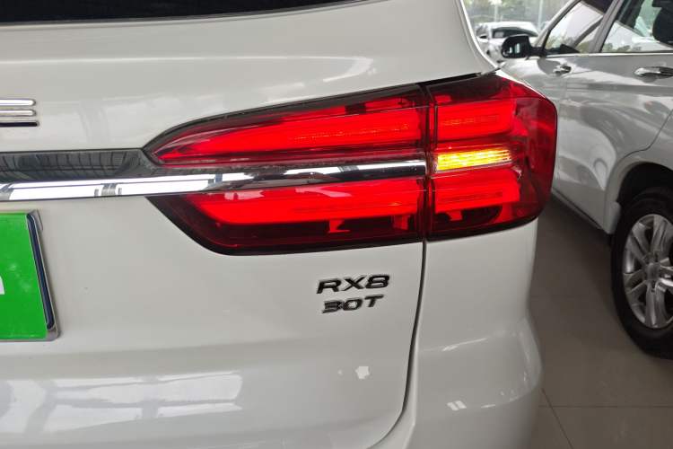 Used Roewe RX8 2019 30T Two-Wheel Drive Supreme Flagship Edition Exterior 6