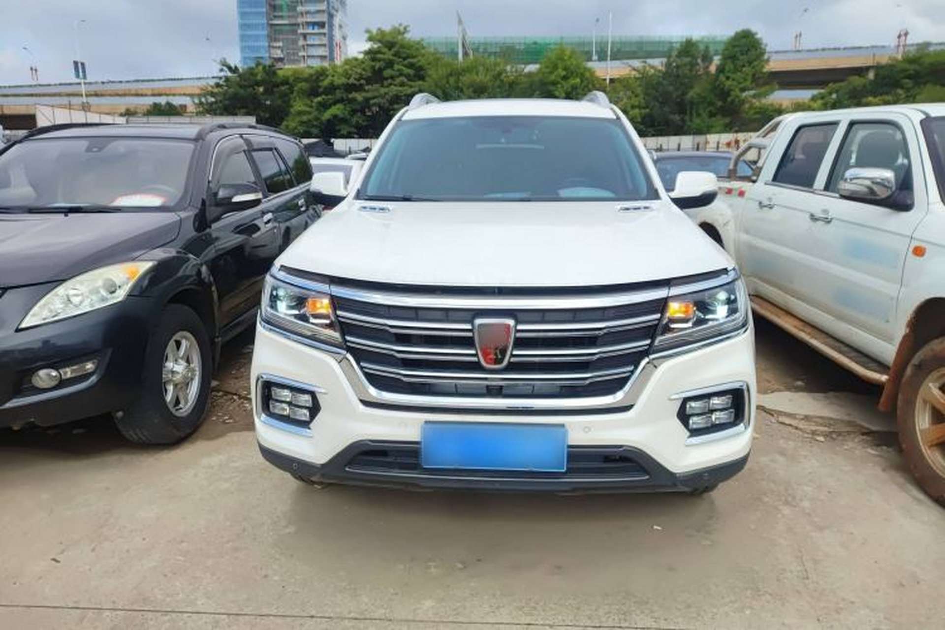 Used Roewe RX8 2019 30T Two-Wheel Drive Supreme Flagship Edition Front