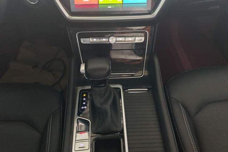 Used Roewe RX8 2019 30T Two-Wheel Drive Supreme Flagship Edition Gear Lever
