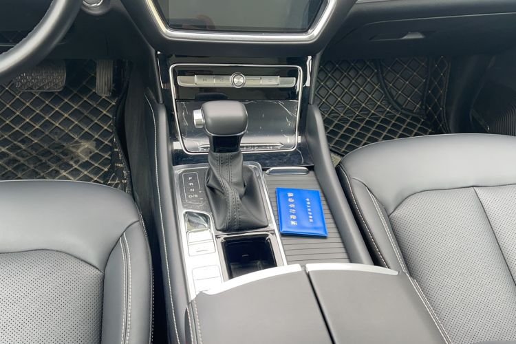 Used Roewe RX8 2019 30T Two-Wheel Drive Supreme Flagship Edition Gear Lever