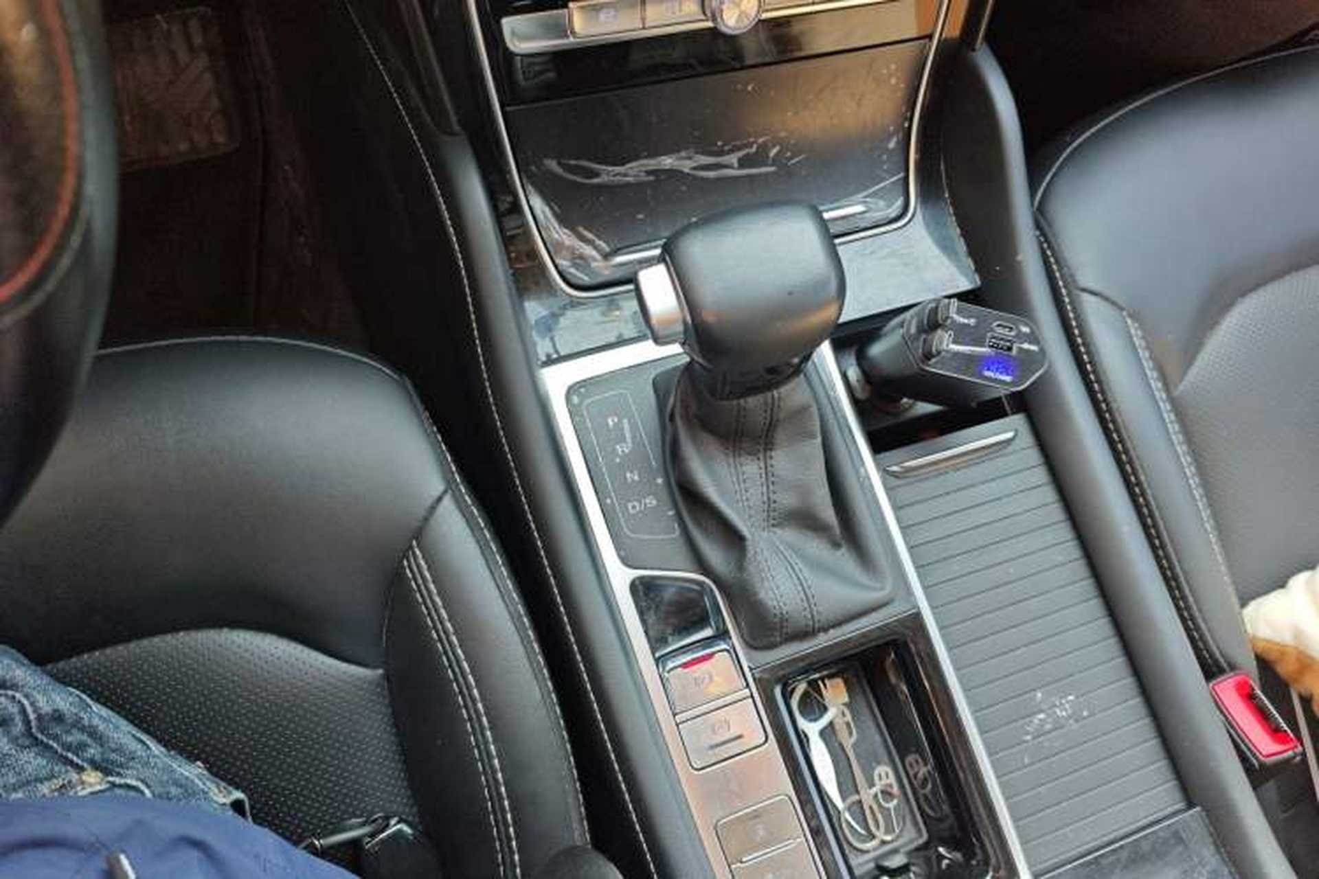 Used Roewe RX8 2019 30T Two-Wheel Drive Supreme Flagship Edition Gear Lever