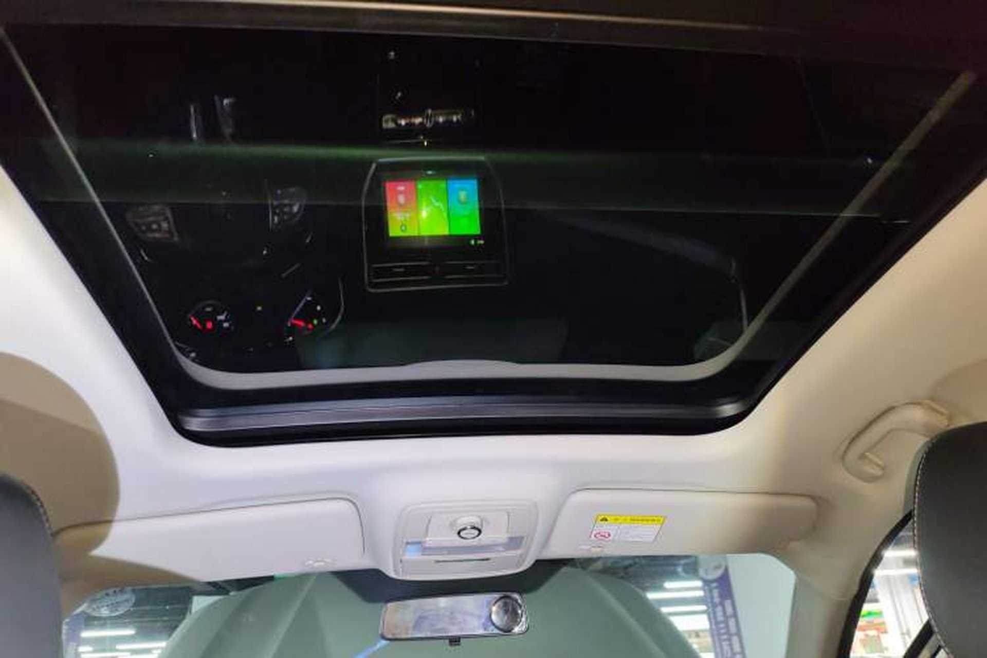 Used Roewe RX8 2019 30T Two-Wheel Drive Supreme Flagship Edition Headliner