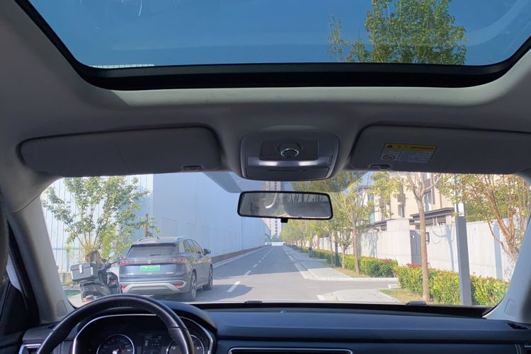 Used Roewe RX8 2019 30T Two-Wheel Drive Supreme Flagship Edition Headliner