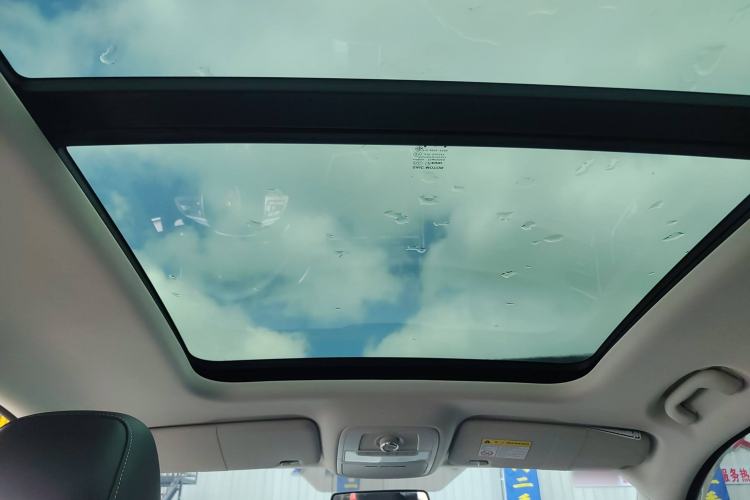 Used Roewe RX8 2019 30T Two-Wheel Drive Supreme Flagship Edition Headliner