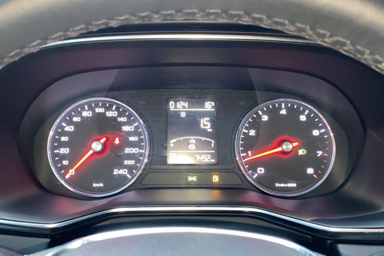 Used Roewe RX8 2019 30T Two-Wheel Drive Supreme Flagship Edition Instrument Cluster