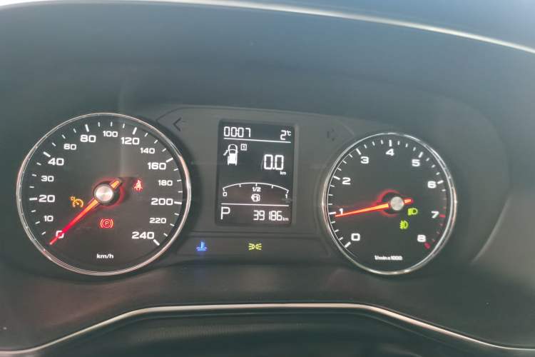 Used Roewe RX8 2019 30T Smart Connectivity Two-Wheel Drive Supreme Flagship Edition Instrument Cluster