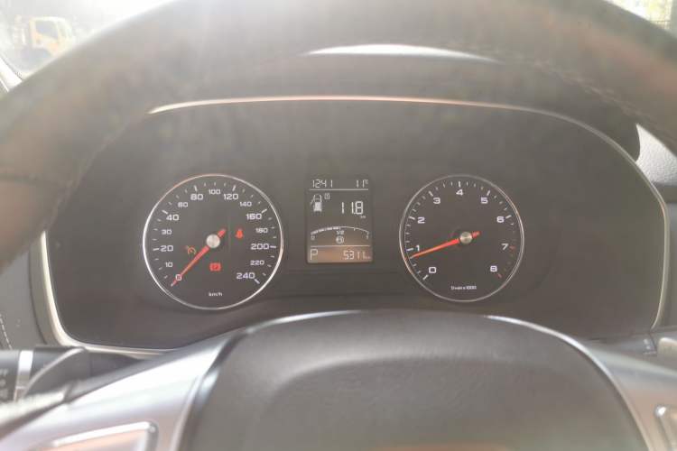 Used Roewe RX8 2019 30T Two-Wheel Drive Supreme Flagship Edition Instrument Cluster
