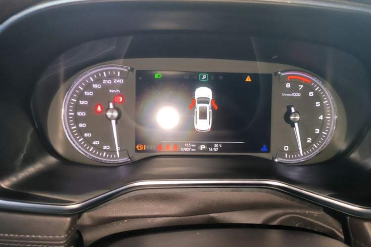Used Roewe RX8 2019 30T Smart Connectivity Two-Wheel Drive Supreme Flagship Edition Instrument Cluster