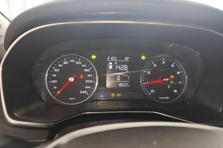 Used Roewe RX8 2019 30T Two-Wheel Drive Supreme Flagship Edition Instrument Cluster