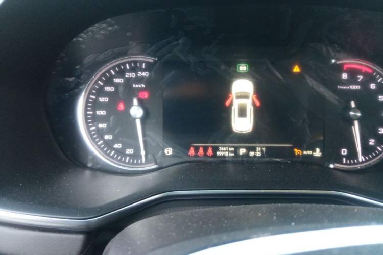 Used Roewe RX8 2019 30T Smart Connectivity Four-Wheel Drive Supreme Flagship Edition Instrument Cluster