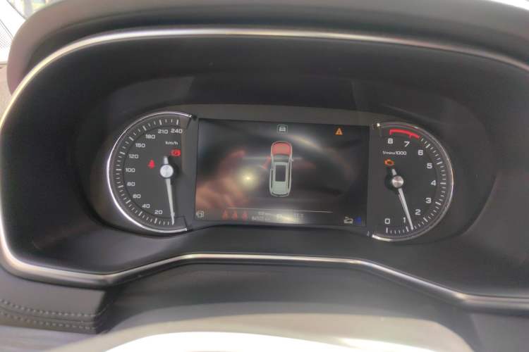 Used Roewe RX8 2019 30T Smart Connectivity Four-Wheel Drive Supreme Flagship Edition Instrument Cluster