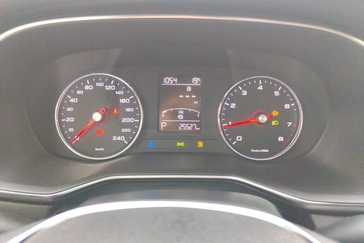 Used Roewe RX8 2019 30T Two-Wheel Drive Supreme Flagship Edition Instrument Cluster