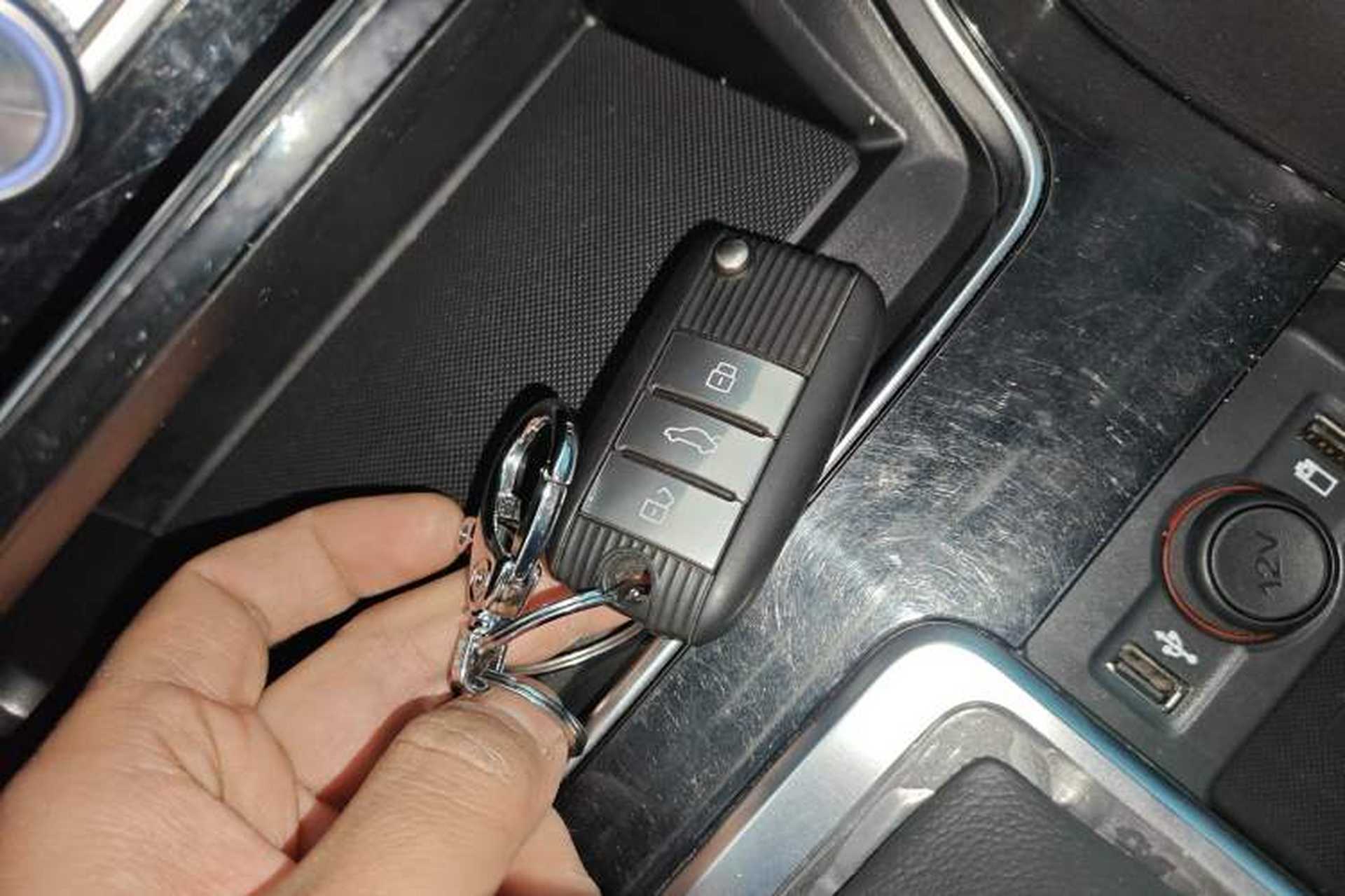 Used Roewe RX8 2019 30T Two-Wheel Drive Supreme Flagship Edition Interior 1