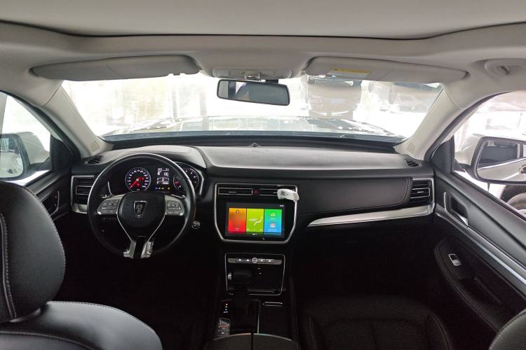 Used Roewe RX8 2019 30T Two-Wheel Drive Supreme Flagship Edition Interior 2