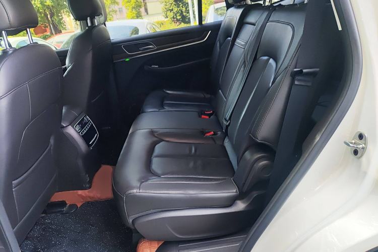 Used Roewe RX8 2019 30T Smart Connectivity Two-Wheel Drive Supreme Flagship Edition Interior 3