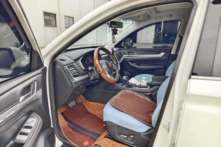 Used Roewe RX8 2019 30T Two-Wheel Drive Supreme Flagship Edition Interior 5