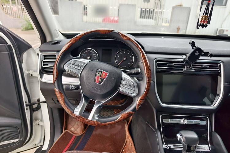 Used Roewe RX8 2019 30T Two-Wheel Drive Supreme Flagship Edition Interior 8