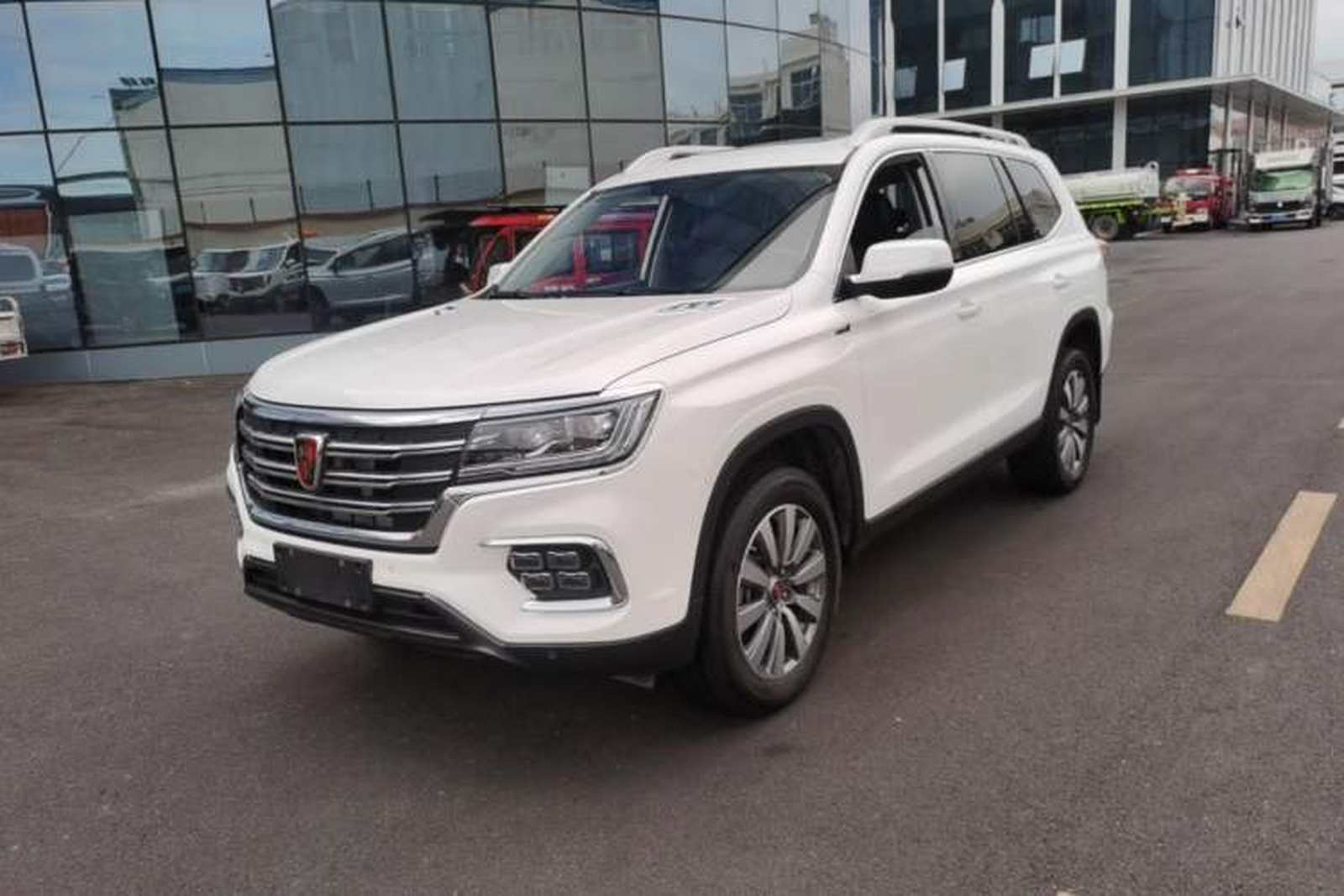 Фото Roewe с площадки