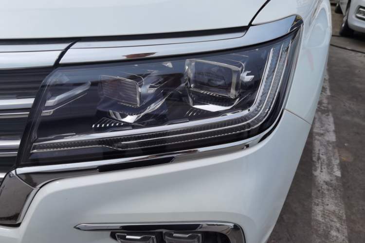 Used Roewe RX8 2019 30T Two-Wheel Drive Supreme Flagship Edition Left Front Headlight