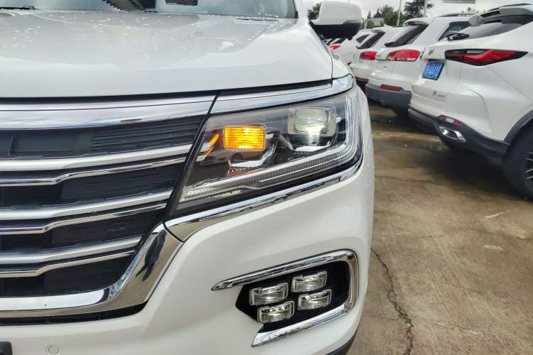 Used Roewe RX8 2019 30T Two-Wheel Drive Supreme Flagship Edition Left Front Headlight