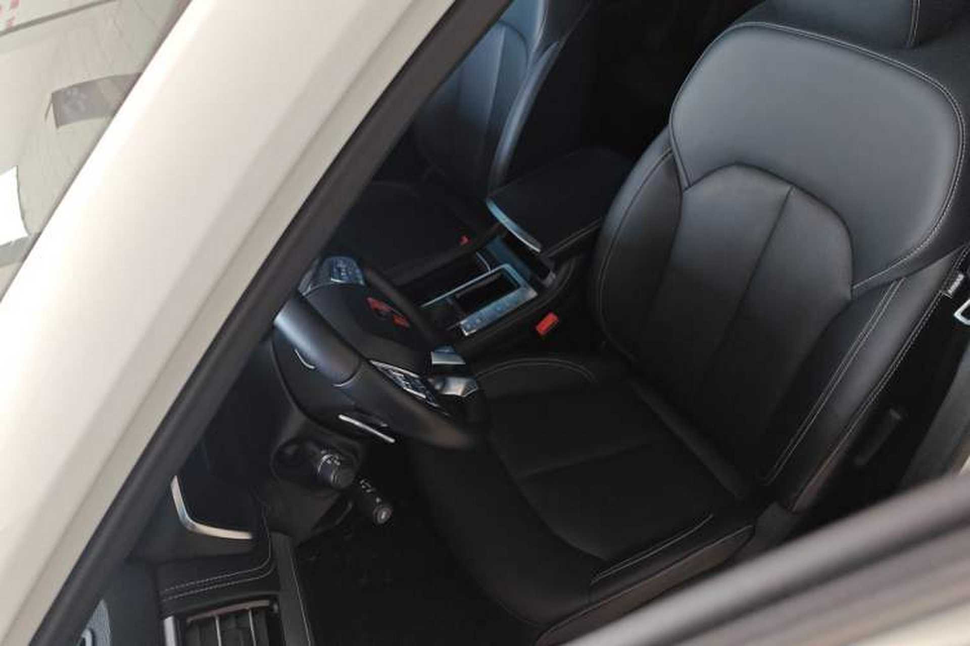 Used Roewe RX8 2019 30T Two-Wheel Drive Supreme Flagship Edition Left Front Seat