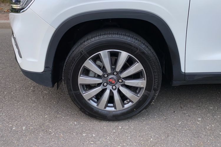 Used Roewe RX8 2019 30T Two-Wheel Drive Supreme Flagship Edition Left Front Wheel Hub