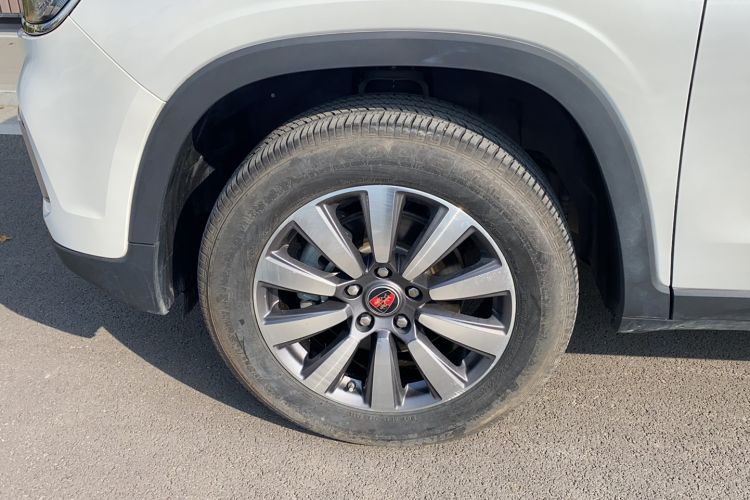Used Roewe RX8 2019 30T Two-Wheel Drive Supreme Flagship Edition Left Front Wheel Hub