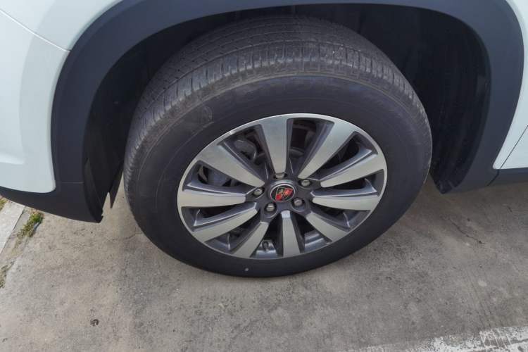 Used Roewe RX8 2019 30T Two-Wheel Drive Supreme Flagship Edition Left Front Wheel Hub