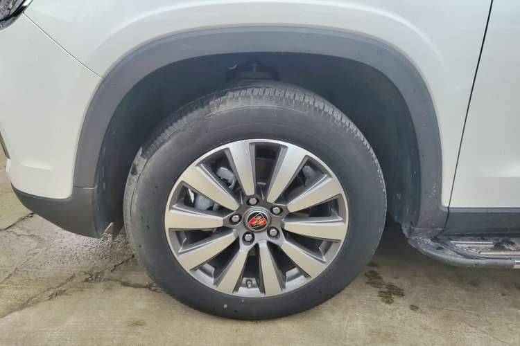 Used Roewe RX8 2019 30T Two-Wheel Drive Supreme Flagship Edition Left Front Wheel Hub