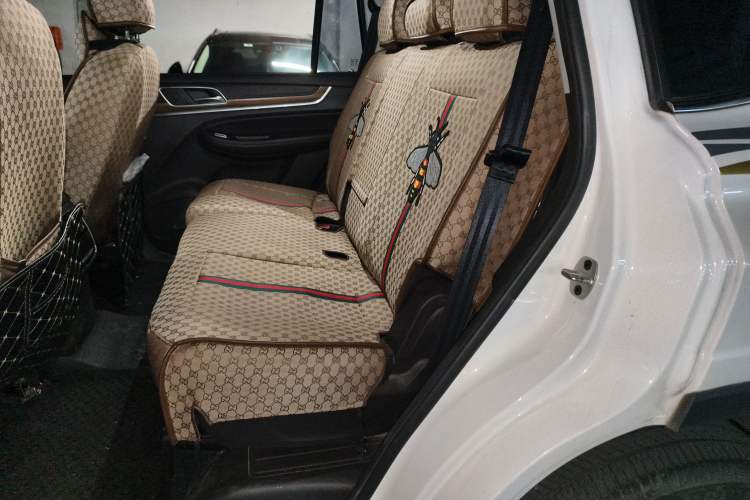Used Roewe RX8 2019 30T Smart Connectivity Four-Wheel Drive Supreme Flagship Edition Left Rear Seat