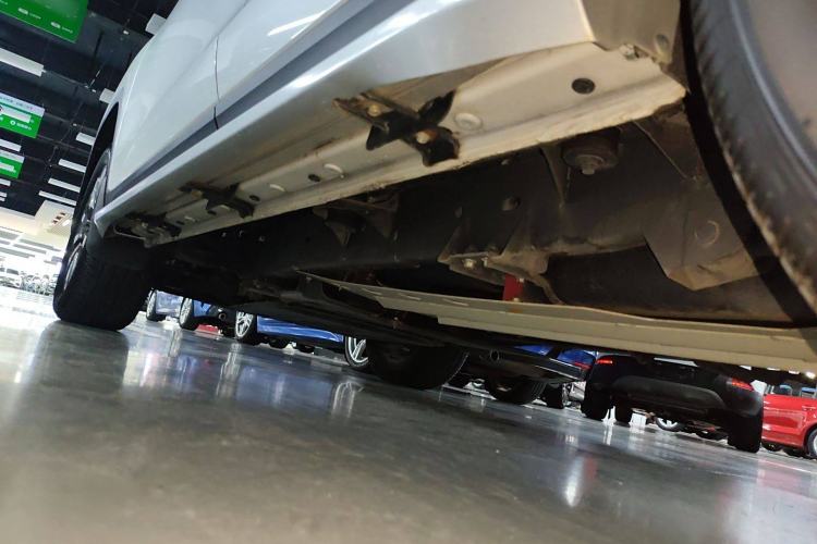 Used Roewe RX8 2019 30T Two-Wheel Drive Supreme Flagship Edition Left Side Sill