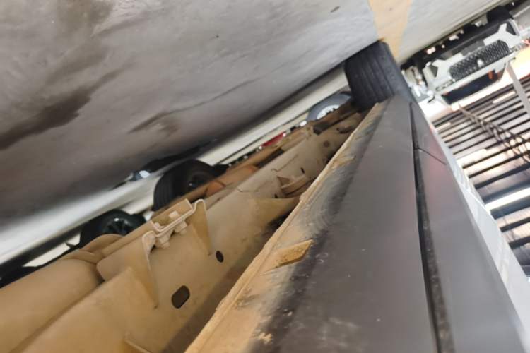 Used Roewe RX8 2019 30T Two-Wheel Drive Supreme Flagship Edition Left Side Sill