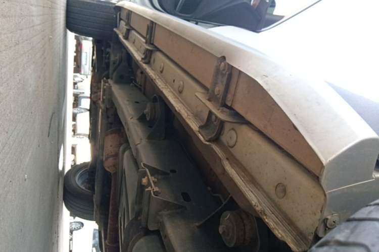 Used Roewe RX8 2019 30T Smart Connectivity Two-Wheel Drive Supreme Flagship Edition Left Side Sill