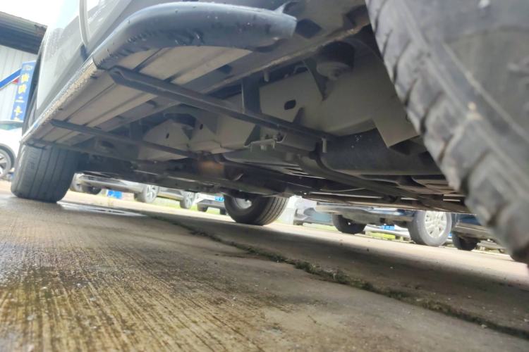 Used Roewe RX8 2019 30T Two-Wheel Drive Supreme Flagship Edition Left Side Sill