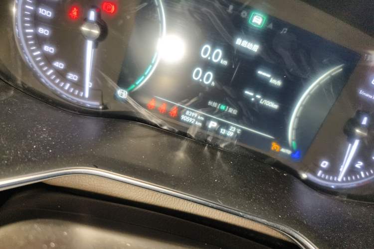 Used Roewe RX8 2019 30T Smart Connectivity Four-Wheel Drive Supreme Flagship Edition Odometer Close Up