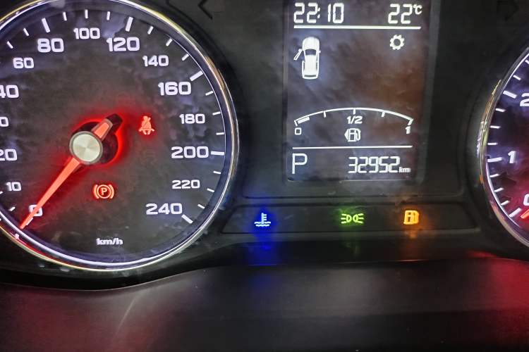 Used Roewe RX8 2019 30T Two-Wheel Drive Supreme Flagship Edition Odometer Close Up